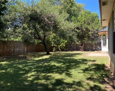 1707 Timberwood Dr - Photo Thumbnail 25