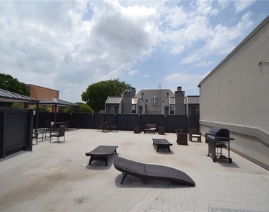 935 La Posada Dr - Photo Thumbnail 15