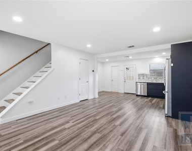 8400 Jamestown Dr - Photo Thumbnail 2