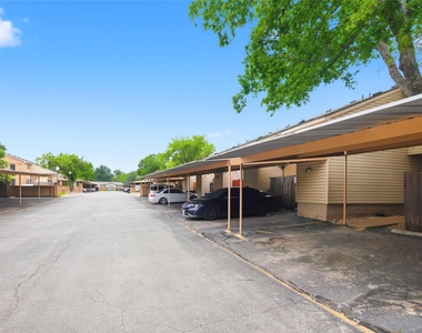 8400 Jamestown Dr - Photo Thumbnail 25