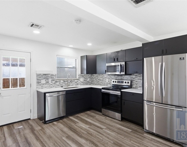 8400 Jamestown Dr - Photo Thumbnail 4