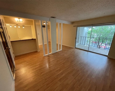 6910 Hart Ln - Photo Thumbnail 1