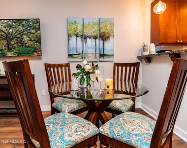955 Registry Boulevard - Photo Thumbnail 10