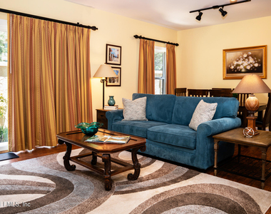 955 Registry Boulevard - Photo Thumbnail 2