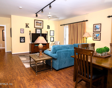 955 Registry Boulevard - Photo Thumbnail 1