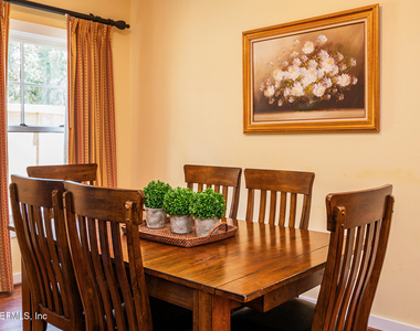 955 Registry Boulevard - Photo Thumbnail 3