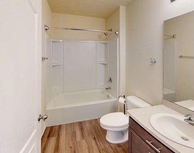 2385 Oak Stream Drive - Photo Thumbnail 11
