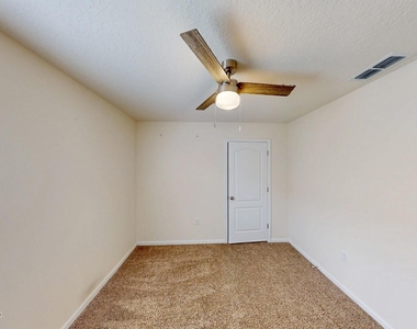 2385 Oak Stream Drive - Photo Thumbnail 12