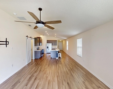 2385 Oak Stream Drive - Photo Thumbnail 7