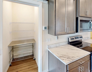 2385 Oak Stream Drive - Photo Thumbnail 6