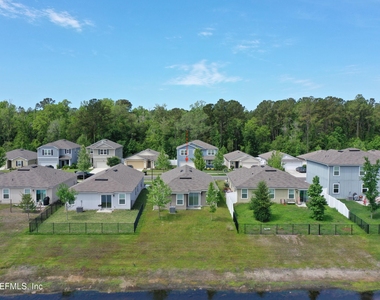 2385 Oak Stream Drive - Photo Thumbnail 2