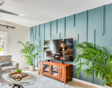 955 Registry Boulevard - Photo Thumbnail 6