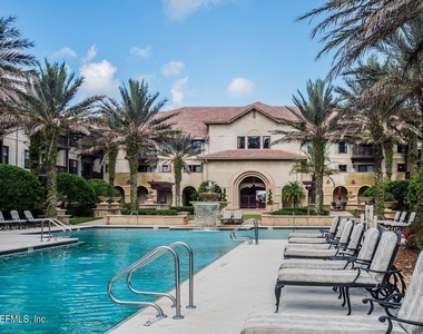 955 Registry Boulevard - Photo Thumbnail 16