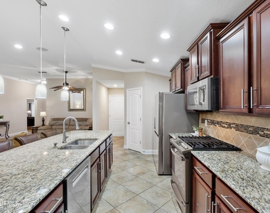 78 Wayfare Lane - Photo Thumbnail 14