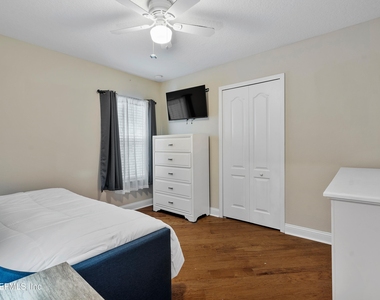 78 Wayfare Lane - Photo Thumbnail 22