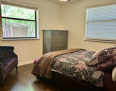 5351 Royce Avenue - Photo Thumbnail 12