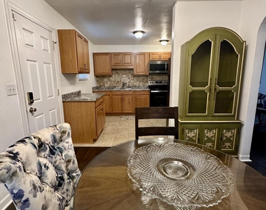 5351 Royce Avenue - Photo Thumbnail 17
