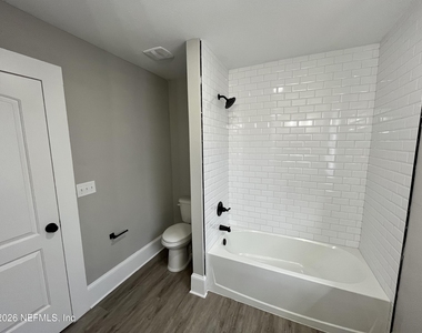 2105 Gilmore Street - Photo Thumbnail 6