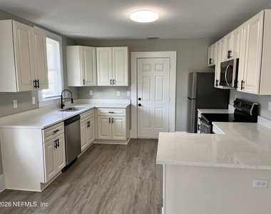 2105 Gilmore Street - Photo Thumbnail 9