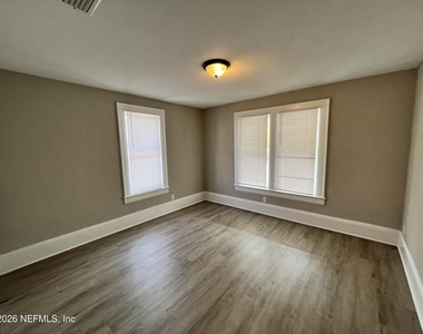 2105 Gilmore Street - Photo Thumbnail 5