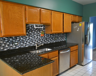 613 W Parkside Drive - Photo Thumbnail 3