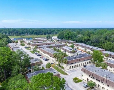1735 El Camino Road - Photo Thumbnail 18