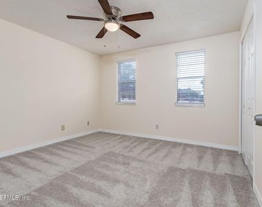 1735 El Camino Road - Photo Thumbnail 8
