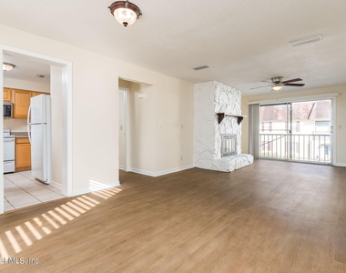 1735 El Camino Road - Photo Thumbnail 4