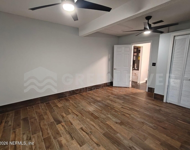 1549 Sonoma Court - Photo Thumbnail 12