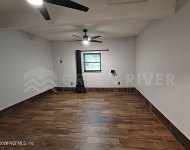 1549 Sonoma Court - Photo Thumbnail 14