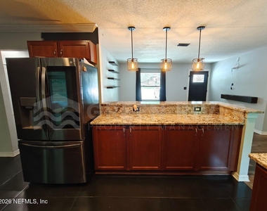 1549 Sonoma Court - Photo Thumbnail 9