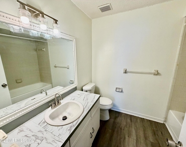 11548 Willet Court N - Photo Thumbnail 7