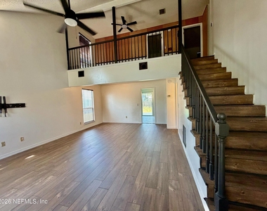 11548 Willet Court N - Photo Thumbnail 3