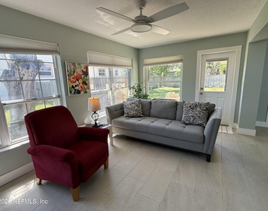 130 Southwind Circle - Photo Thumbnail 9
