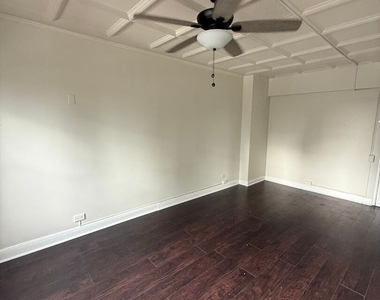 1211 N Lasalle Street - Photo Thumbnail 7