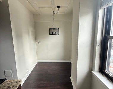 1211 N Lasalle Street - Photo Thumbnail 6