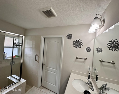 12385 Rouen Cove Drive - Photo Thumbnail 5