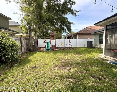 12385 Rouen Cove Drive - Photo Thumbnail 9