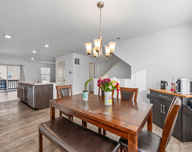 2544 Alison Avenue - Photo Thumbnail 3