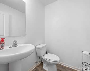 2544 Alison Avenue - Photo Thumbnail 11