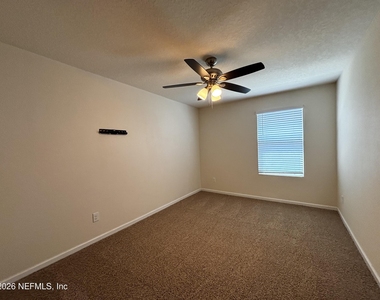 9086 Tahoe Lane - Photo Thumbnail 6