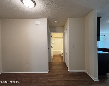 9086 Tahoe Lane - Photo Thumbnail 8