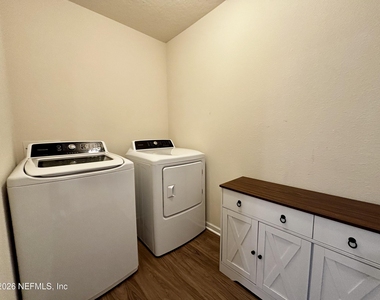 9086 Tahoe Lane - Photo Thumbnail 26