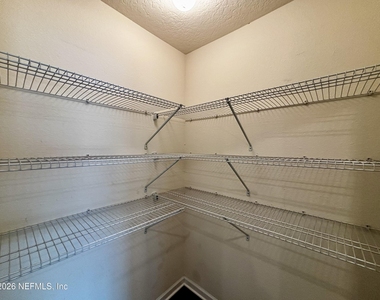 9086 Tahoe Lane - Photo Thumbnail 14