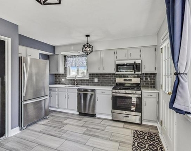 509 N Willow Road - Photo Thumbnail 1