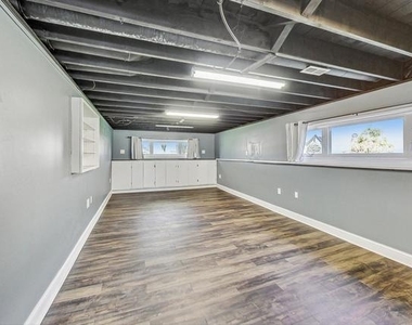 509 N Willow Road - Photo Thumbnail 12