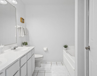 11 Foxcroft Road - Photo Thumbnail 22