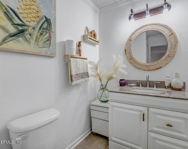 695 A1a - Photo Thumbnail 15