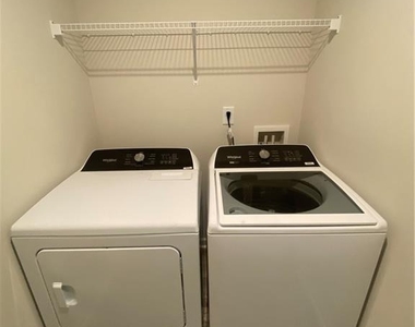 154 Berkeley Trace - Photo Thumbnail 11