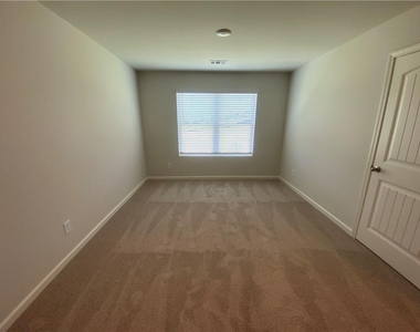 154 Berkeley Trace - Photo Thumbnail 12